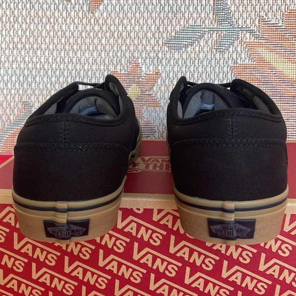 Vans Men’s Atwood
(12 Oz Canvas) Black/Gum
VN000TUYD8E Sneakers - Picture 14 of 16